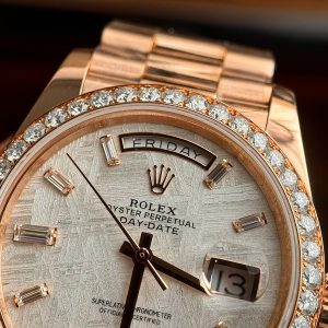 Đồng Hồ Rolex Day-Date Phủ Vàng Độ Mặt Thiên Thạch Đá Moissanite 40mm (2)