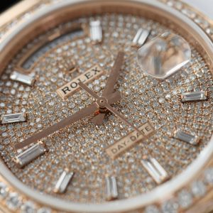 Đồng Hồ Rolex Day-Date Vàng Nguyên Khối Kim Cương Tự Nhiên (1)