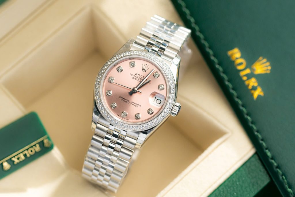 Đồng Hồ Rolex Nữ Đính Đá DateJust Mặt Số Hồng Replica 11 31mm (1)
