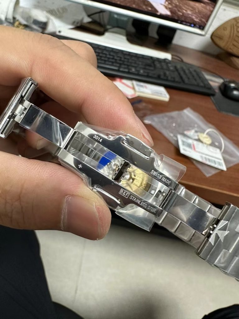 Đồng Hồ Vacheron Constantin Replica 11 Overseas 4500V Xưởng PPF 41mm (2)