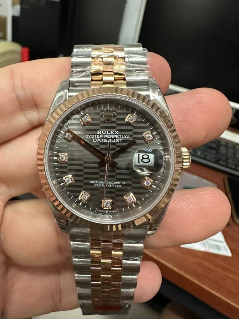 Rolex Replica Watches DateJust 126231 Gray Fluted Dial VS Factory 36mm (3)