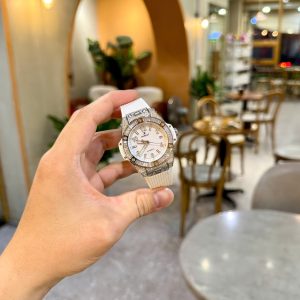 Đồng Hồ Hublot Dây Cao Su Màu Trắng Đính Full Đá Big Bang One Click 39mm (2)