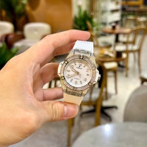 Đồng Hồ Hublot Dây Cao Su Màu Trắng Đính Full Đá Big Bang One Click 39mm (2)