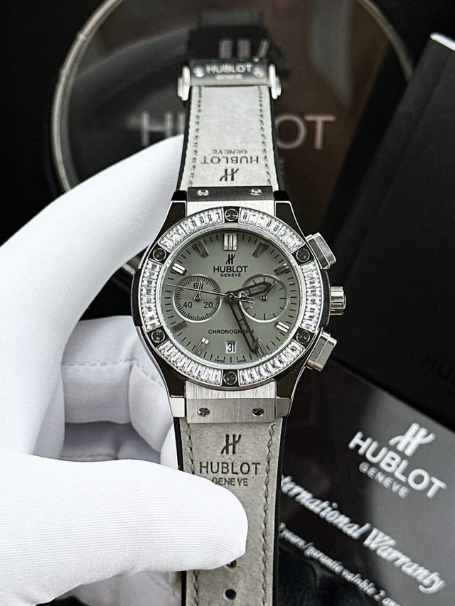 Đồng Hồ Hublot Giá 2 Triệu Là Gì Gợi Ý TOP 3 Sản Phẩm Dành Cho Bạn