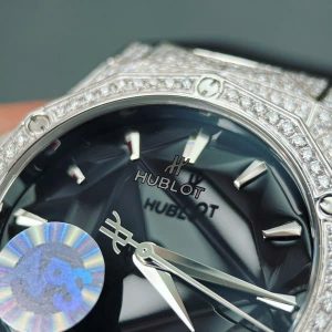 Đồng Hồ Hublot Orlinski Đính Full Đá Moissanite Hong Kong APS 40mm (7)