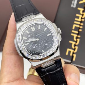 Đồng Hồ Patek Philippe Nautilus 5724 Màu Đen Fake Máy Nhật 40mm (1)