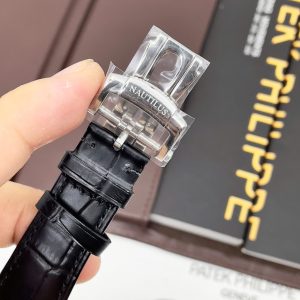 Đồng Hồ Patek Philippe Nautilus 5724 Màu Đen Fake Máy Nhật 40mm (1)