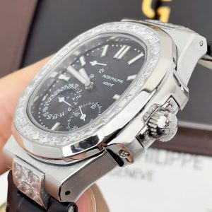 Đồng Hồ Patek Philippe Nautilus 5724 Màu Đen Fake Máy Nhật 40mm (1)