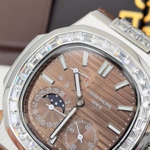 Đồng Hồ Patek Philippe Nautilus 5724 Màu Nâu Fake Máy Nhật 40mm (1)