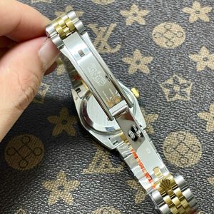 Đồng Hồ Rolex Fake Giá Rẻ Máy Pin Mặt Số Xanh Dương DateJust 31mm (7)