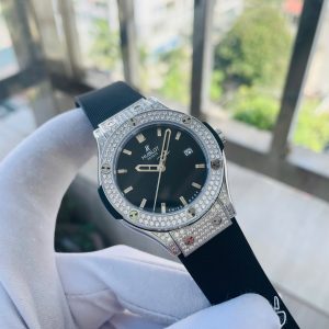 Đồng Hồ Hublot Nữ Đính Đá Dây Cao Su Màu Đen Máy Pin Nhật 34mm (1)