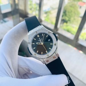 Đồng Hồ Hublot Nữ Đính Đá Dây Cao Su Màu Đen Máy Pin Nhật 34mm (1)