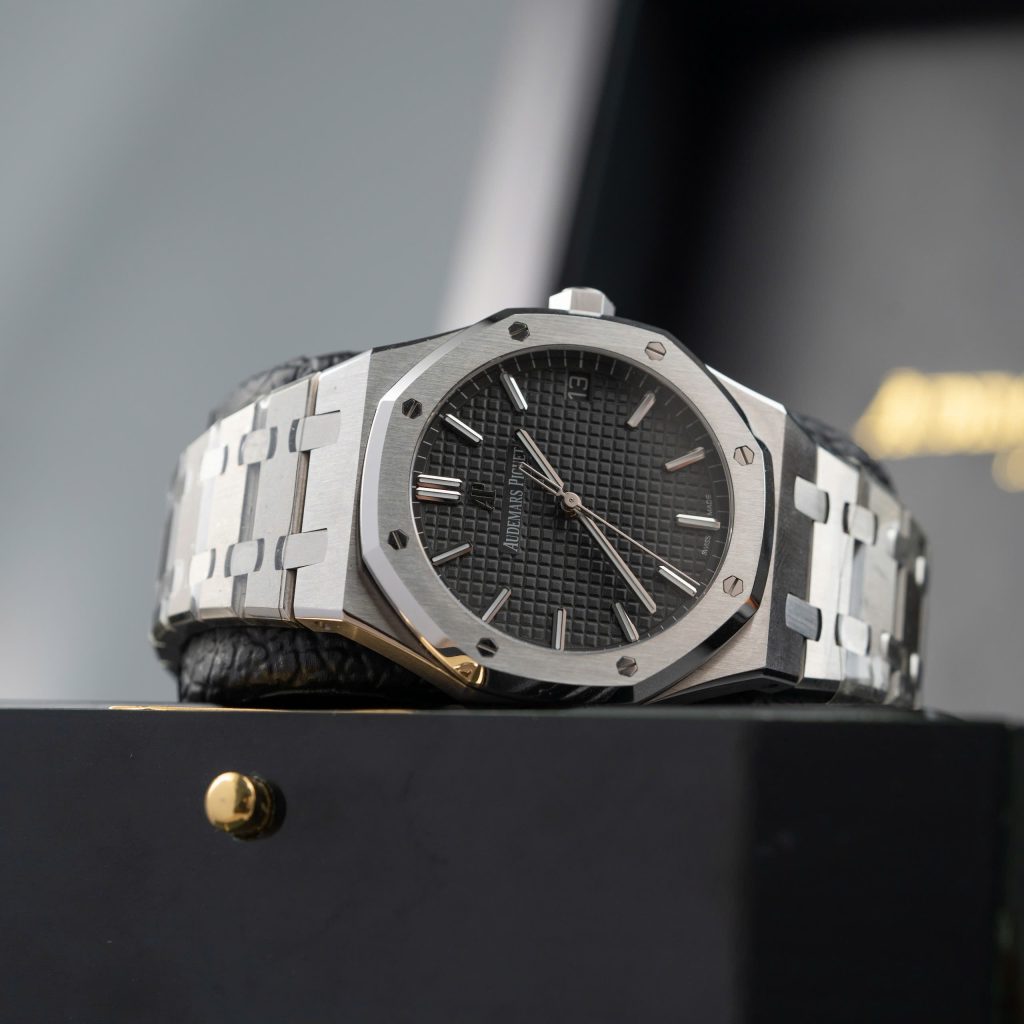 Đồng Hồ Audemars Piguet Rep 11 Royal Oak 15500ST Mặt Xám Xưởng APS 41mm