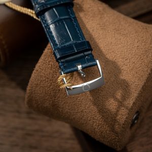 Đồng Hồ Omega De Ville Prestige Power Reserve Replica Dây Da Màu Xanh (9)