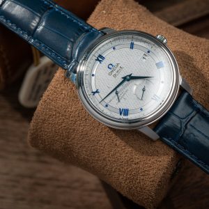 Đồng Hồ Omega De Ville Prestige Power Reserve Replica Dây Da Màu Xanh (9)