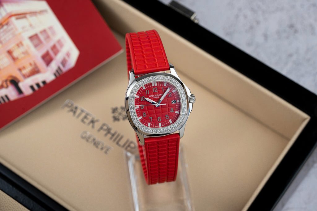 Đồng Hồ Patek Philippe Nữ Đính Đá Màu Đỏ Aquanaut 5067 Xưởng PPF 35 (9)