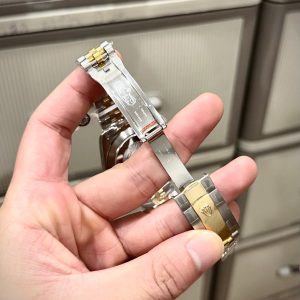 Đồng Hồ Rolex DateJust Chế Tác Hong Kong Phủ Vàng Thật Đính Đá Moissanite 41mm (6)