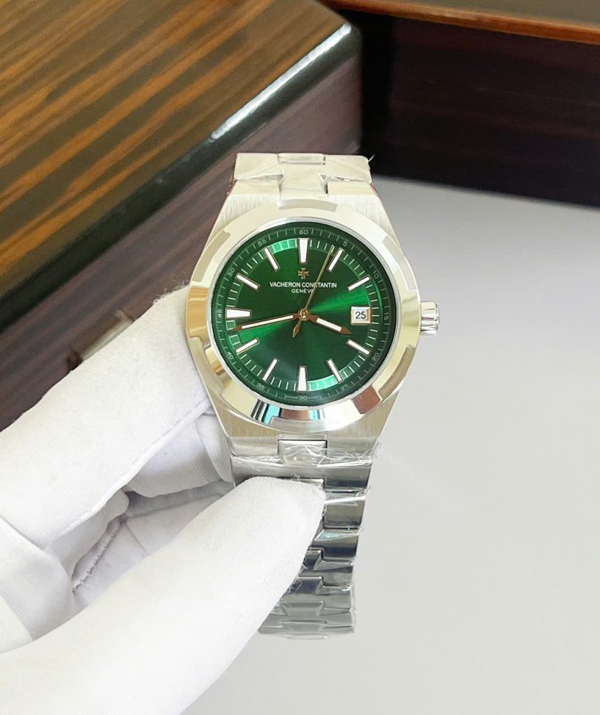 Đồng Hồ Vacheron Constantin Overseas Mặt Xanh Lá Cây Fake Máy Nhật 41mm (1)