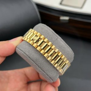 Đồng Hồ Chế Tác Rolex Day-Date 228238 Mặt Vàng Cọc Số Đính Đá Xưởng GM 178 Gram 40mm (7)