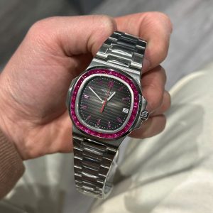 Đồng Hồ Nam Patek Philippe Nautilus 5723 Đính Đá Đỏ Replica Cao Cấp 40mm (9)