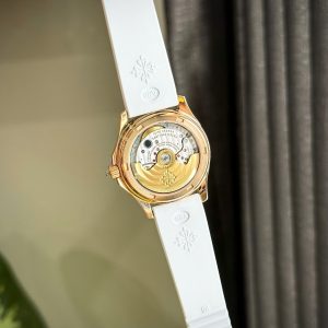 Đồng Hồ Patek Philippe Aquanaut 5072R Phủ Vàng Đính Đá Moissanite Baguette (8)