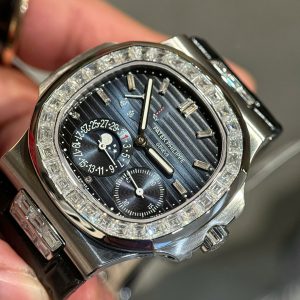 Đồng Hồ Patek Philippe Chế Tác Moissanite Nautilus 5724G Mặt Xanh Blue40mm (7)