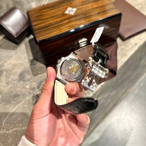 Đồng Hồ Patek Philippe Chế Tác Moissanite Nautilus 5724G Mặt Xanh Blue40mm (8)