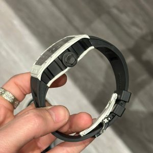 Đồng Hồ Richard Mille RM052 Đầu Lâu Chế Tác Vỏ Carbon Trăng Dây Cao Su (7)