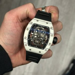 Đồng Hồ Richard Mille RM052 Đầu Lâu Chế Tác Vỏ Carbon Trăng Dây Cao Su (7)