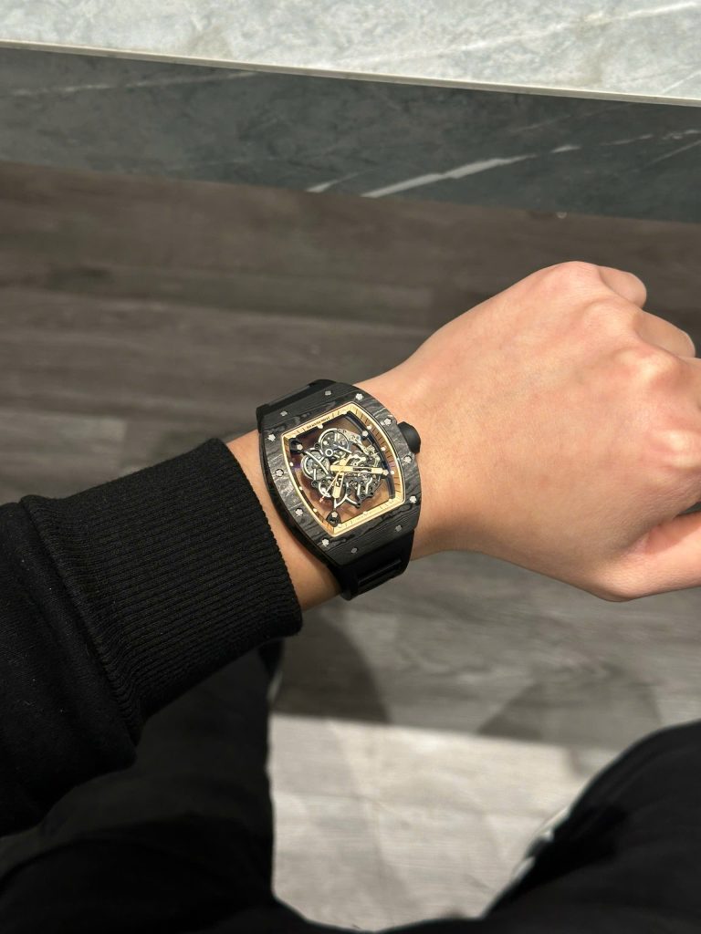 Đồng Hồ Richard Mille RM055 Carbon Replica Cao Cấp Xưởng BBR (6)