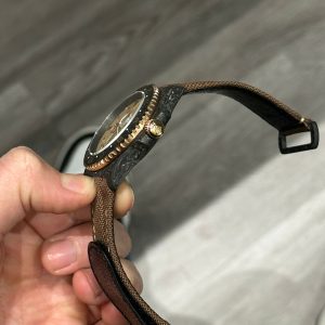 Đồng Hồ Rolex Chế Tác GMT Carbon DIW Yellow Roman Dial Cao Cấp Nhất 40mm (1)