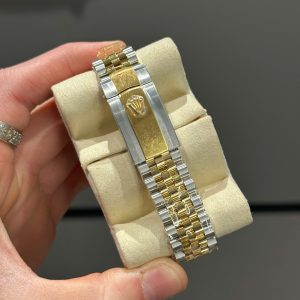 Đồng Hồ Rolex DateJust 126331 Mặt Số Vàng Gấp Nếp Replica Cao Cấp Nhất 41mm (2)