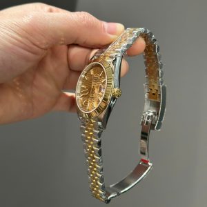 Đồng Hồ Rolex DateJust 126331 Mặt Số Vàng Gấp Nếp Replica Cao Cấp Nhất 41mm (2)