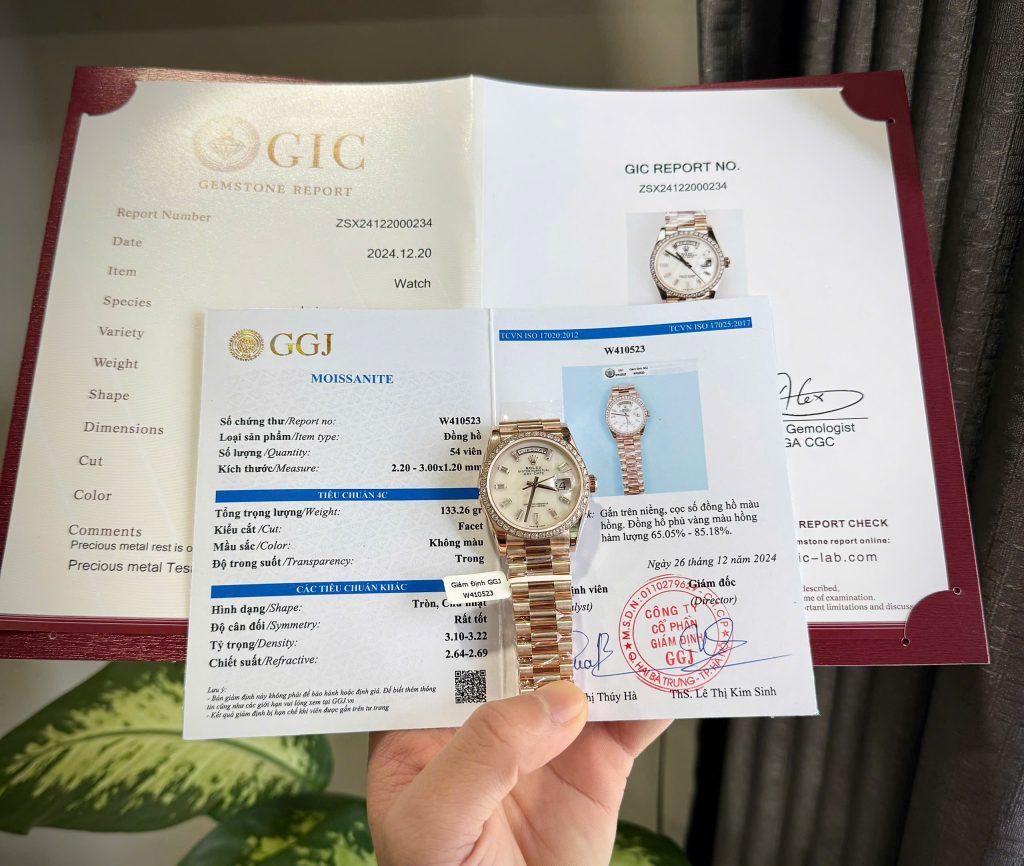 Đồng Hồ Rolex Day-Date Chế Tác Đá Moissanite Bọc Vàng Hồng Mặt Xà Cừ Tự Nhiên 36mm (6)