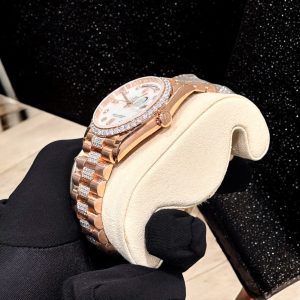 Đồng Hồ Rolex Day-Date Chế Tác Mặt Xà Bọc Vàng 18K Đính Đá Moissanite Hong Kong 36mm (1)
