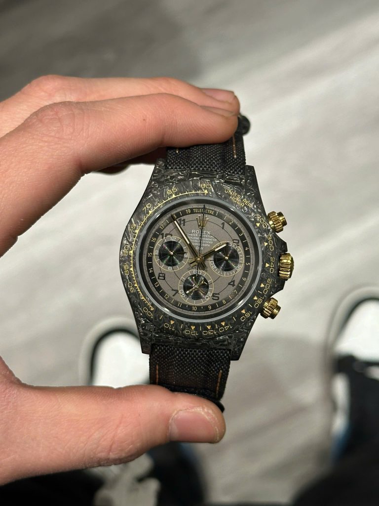 Đồng Hồ Rolex Daytona Diw Avia Gray Carbon Replica Cao Cấp Nhât 40mm (1)