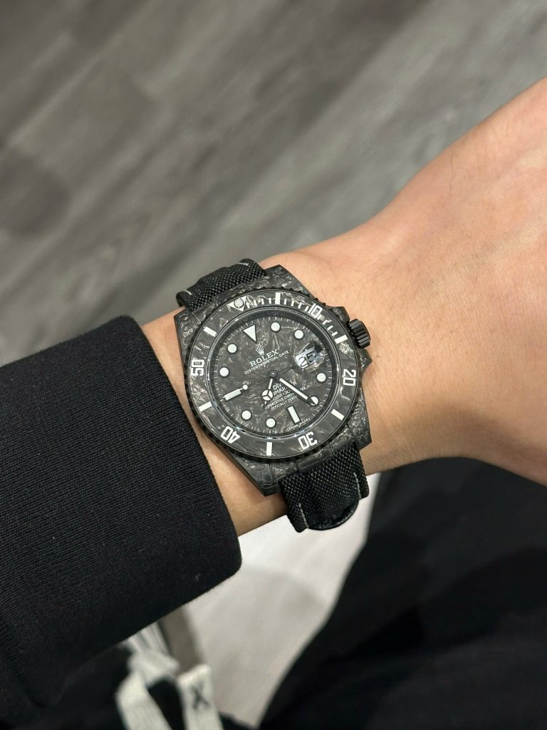 Đồng Hồ Rolex Submariner DIW Full Black Chế Tác Carbon Siêu Nhẹ Dây Vải 40mm (1)