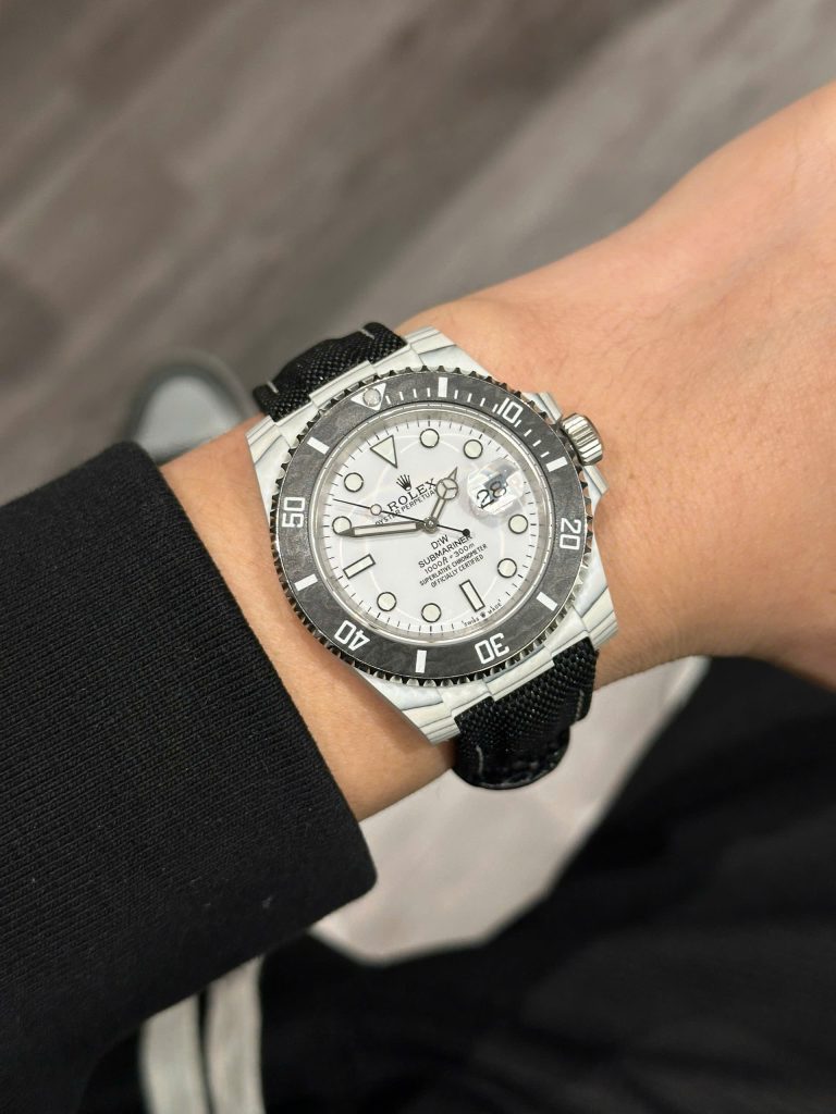Đồng Hồ Rolex Submariner DIW White Carbon Chế Tác Siêu Nhẹ 40mm (6)