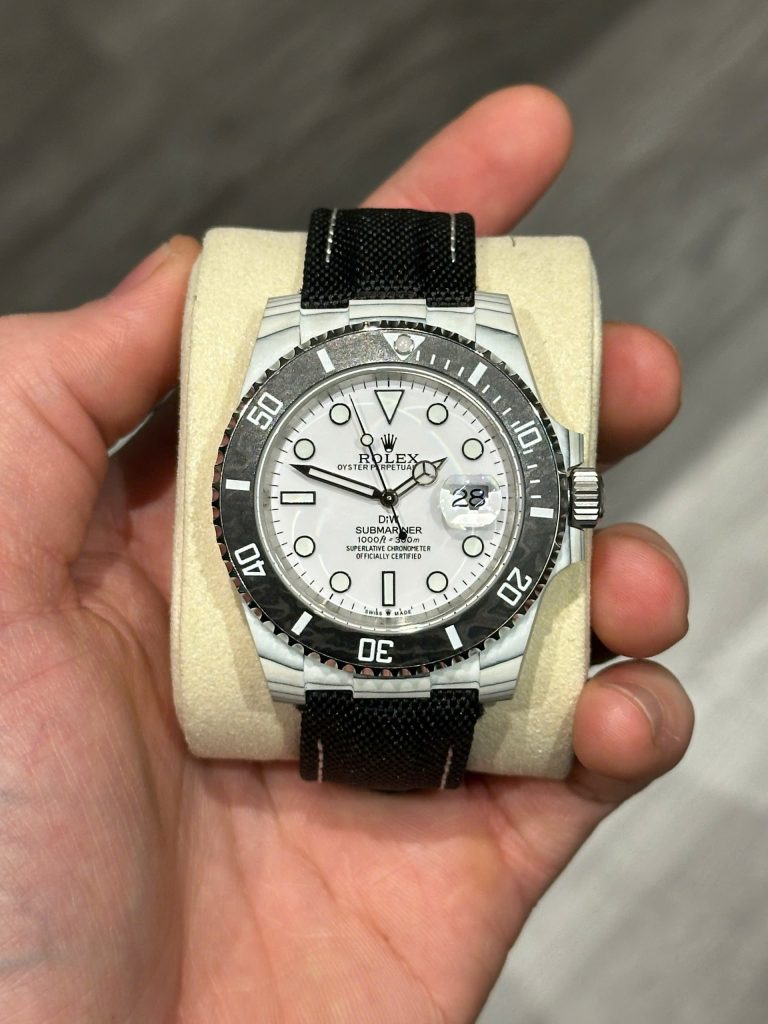 Đồng Hồ Rolex Submariner DIW White Carbon Chế Tác Siêu Nhẹ 40mm (6)