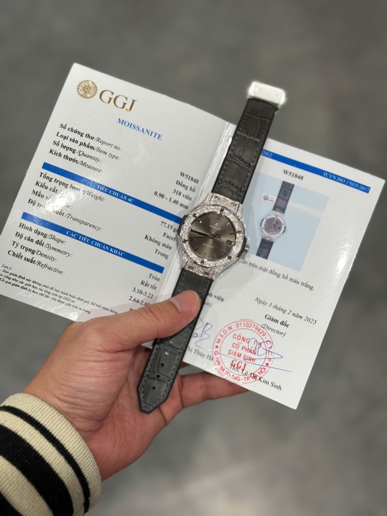 Đồng Hồ Hublot Chế Tác Đá Moissanite Hong Kong Màu Xám Nhà Máy HB 38mm (7)