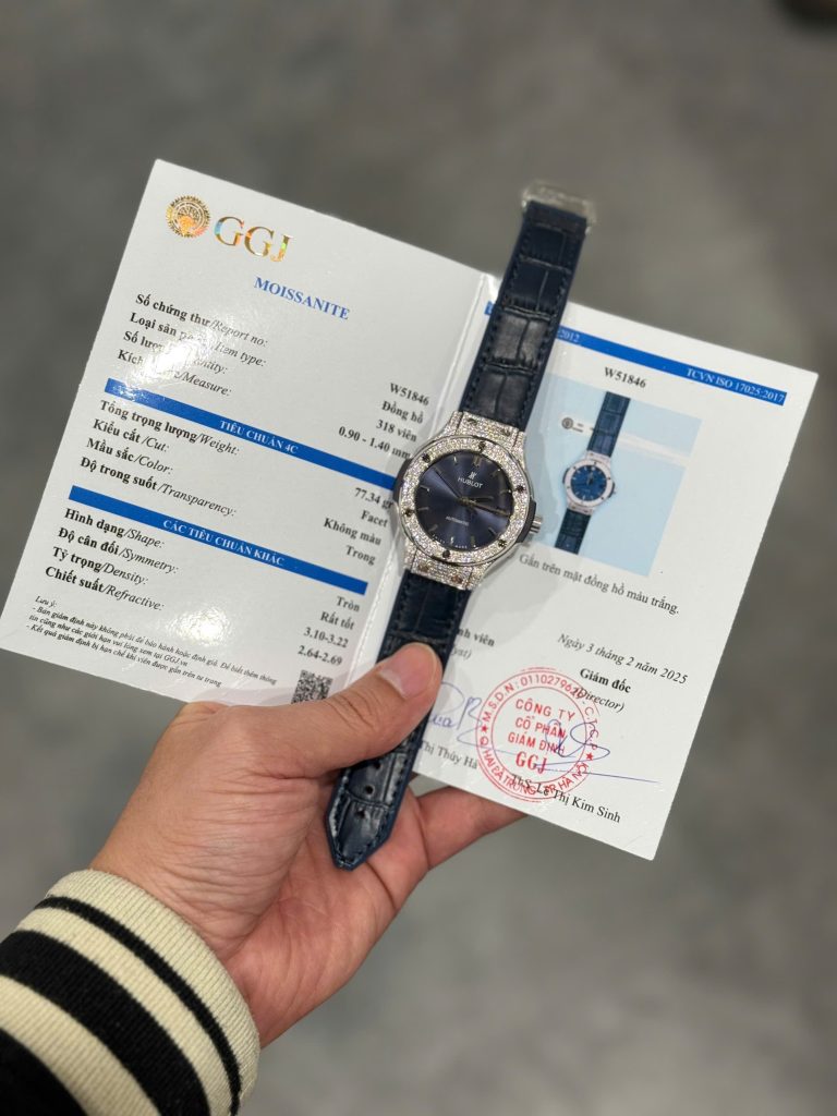 Đồng Hồ Hublot Chế Tác Đá Moissanite Hong Kong Màu Xanh Dương 38mm (5)
