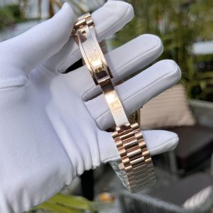 Đồng Hồ Rolex Chế Tác Mặt Xà Cừ Tự Nhiên Cọc Số Moissanite Phủ Vàng 18K GM Factory 40mm (8)