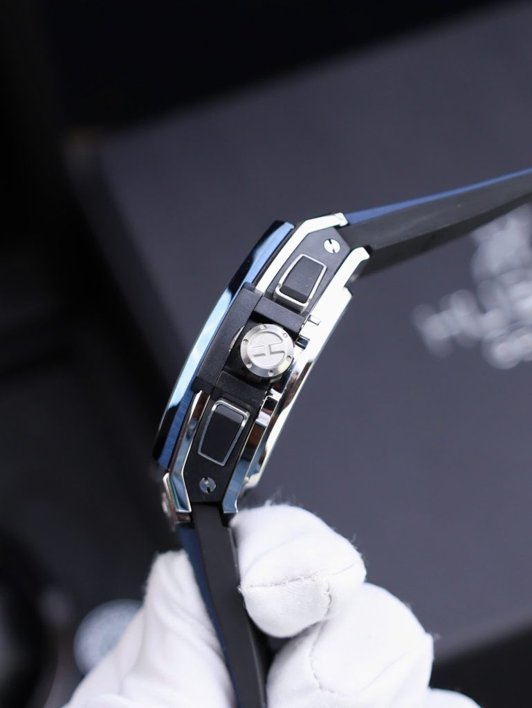 Đồng Hồ Hublot Replica 11 Spirit Of Big Bang Titanum Viền Gốm Xanh 44mm (2)