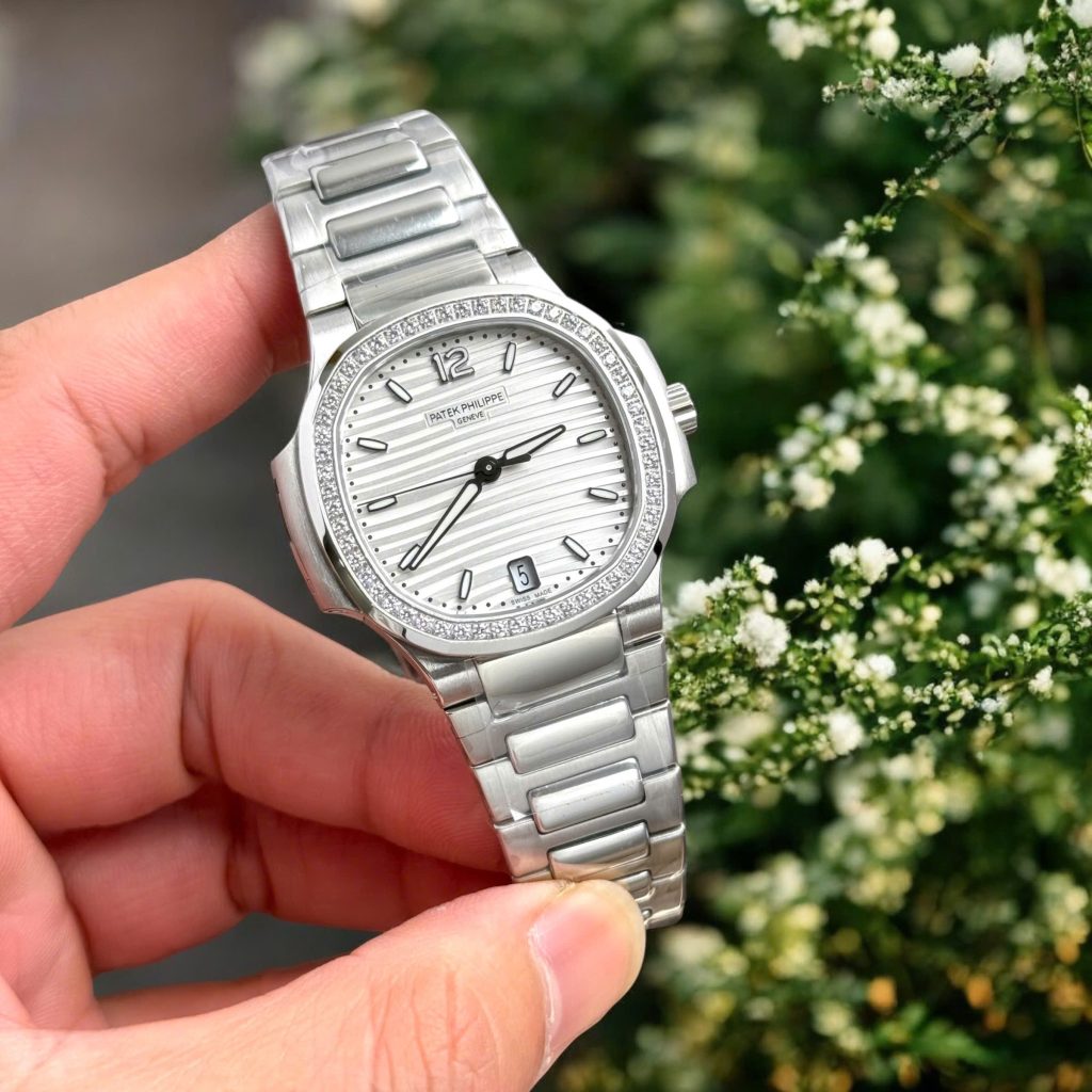 Đồng Hồ Patek Philippe Nautilus 7118 Fake Máy Thuỵ Sỹ Đính Đá Xưởng GR (6)