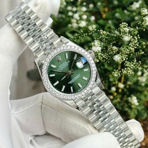 Đồng Hồ Rolex Chế Tác Đính Đá Moissanite DateJust Mặt Xanh Lá Cây 31mm (7)
