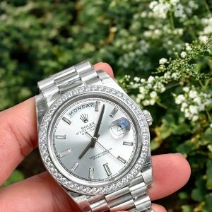 Đồng Hồ Rolex Fake Cao Cấp Day-Date 228236 Mặt Trắng Đính Đá 40mm (3)