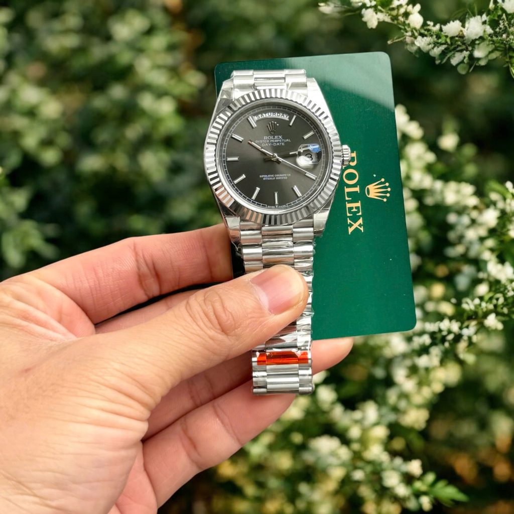 Đồng Hồ Rolex Fake Cao Cấp Day-Date 228236 Mặt Xám Dây Kim Loại 40mm (1)