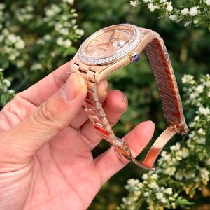 Đồng Hồ Rolex Fake Thuỵ Sỹ Day-Date 228238 Đính Đá Nam 40mm (8)