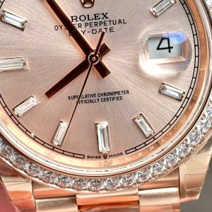 Đồng Hồ Rolex Fake Thuỵ Sỹ Day-Date 228238 Đính Đá Nam 40mm (8)