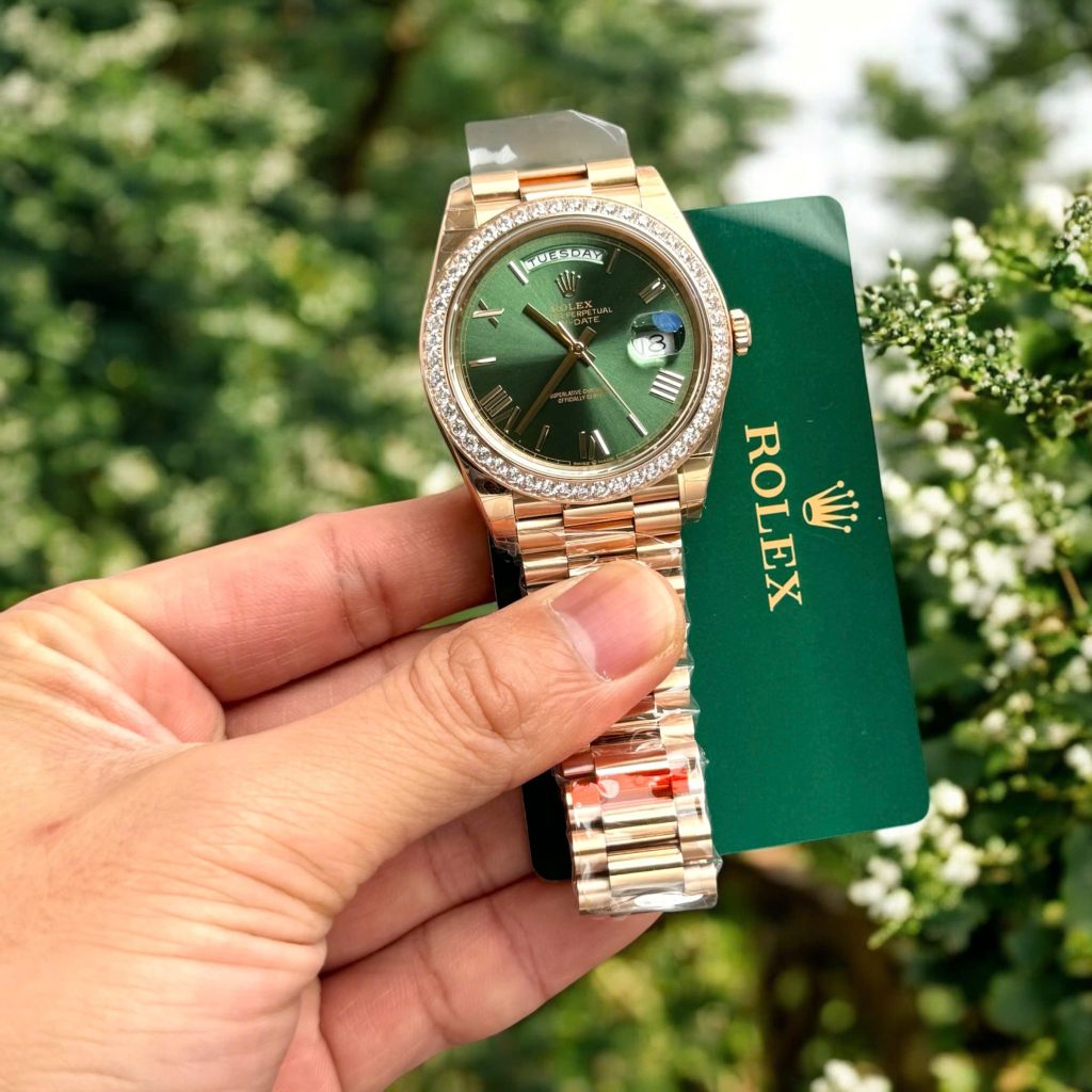 Đồng Hồ Rolex Fake Thuỵ Sỹ Day-Date 228238 Mặt Xanh Olive 40mm (5)
